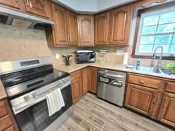 Coastal Comfort Close to Camp Lejeune - Image 3