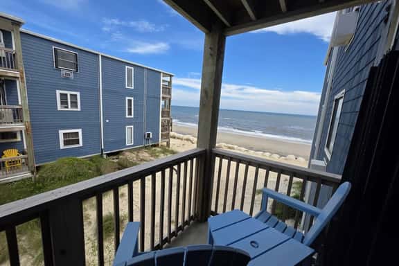 Beach Retreat North Topsail - Image 1