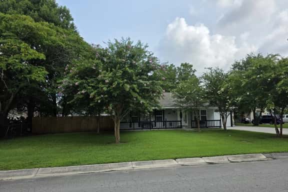 Coastal Comfort Close to Camp Lejeune - Image 1