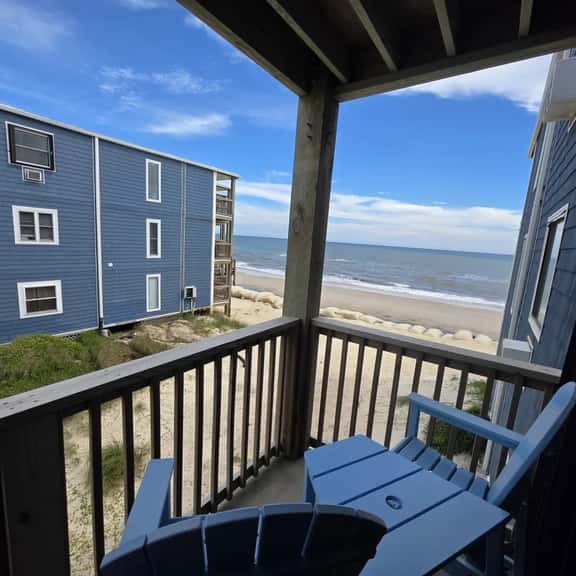 Beach Retreat North Topsail - Image 1