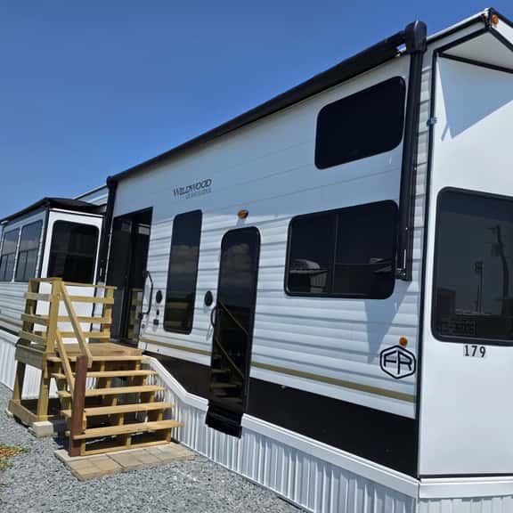 Glamping Soundside - Image 1