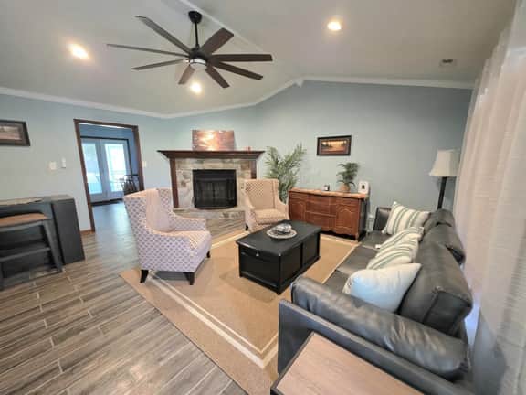 Coastal Comfort Close to Camp Lejeune - Image 2