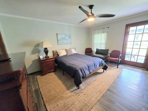 Coastal Comfort Close to Camp Lejeune - Image 4