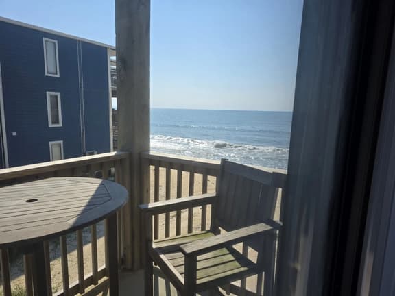 Beach Retreat North Topsail - Image 1